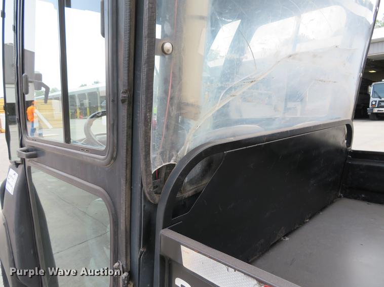 image for item DE8090 Bobcat 2200 utility vehicle