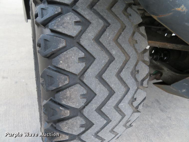 image for item DE8090 Bobcat 2200 utility vehicle