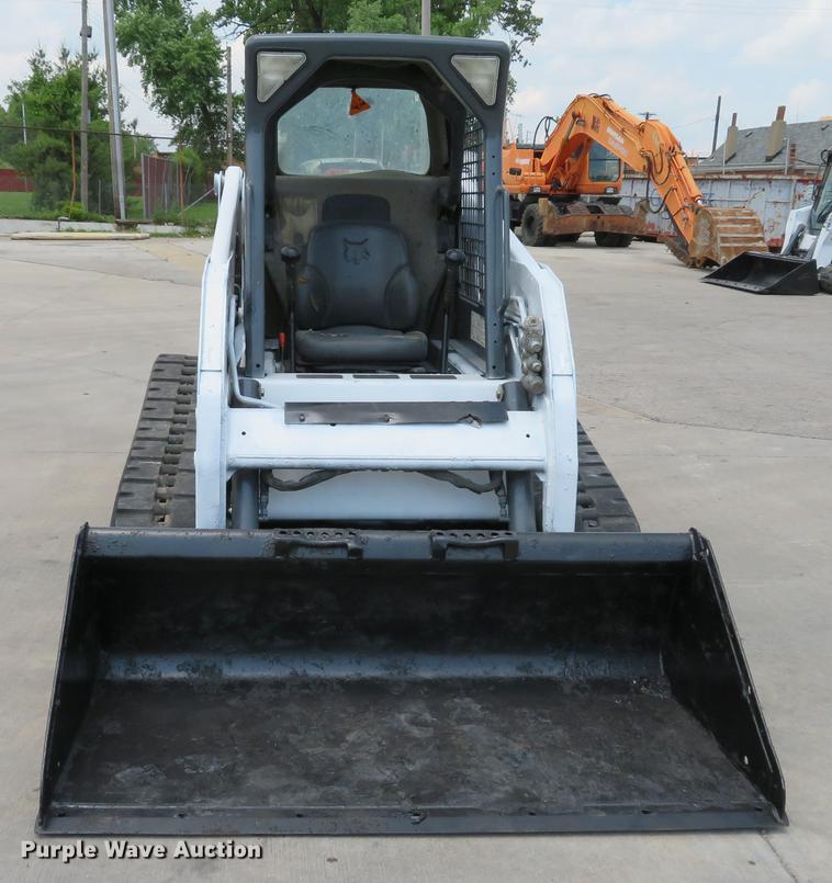 image for item DE8091 2011 Bobcat T180 skid steer