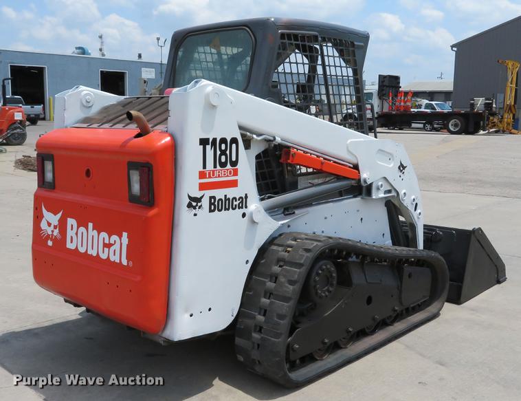 image for item DE8091 2011 Bobcat T180 skid steer