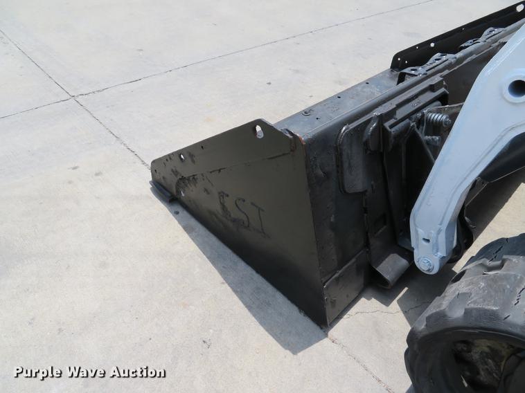 image for item DE8091 2011 Bobcat T180 skid steer