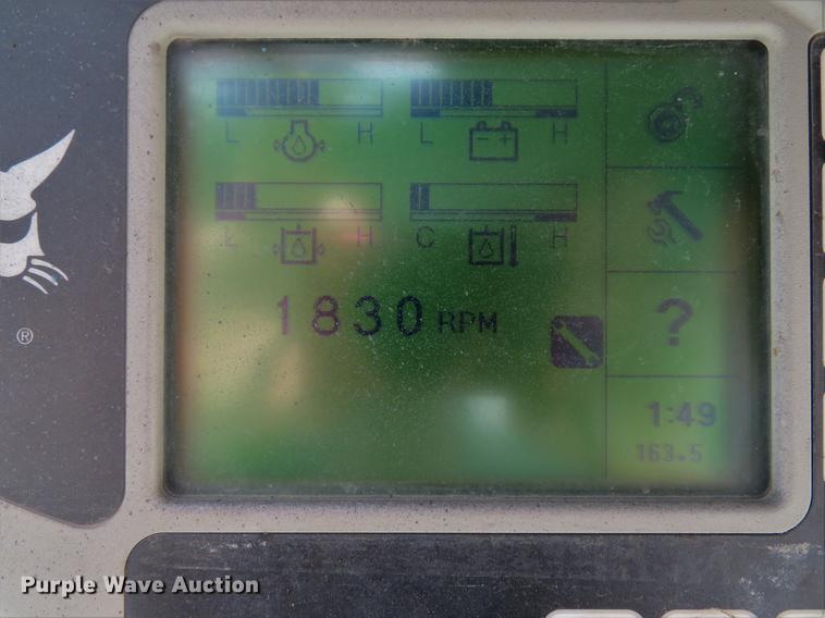 image for item DE8091 2011 Bobcat T180 skid steer