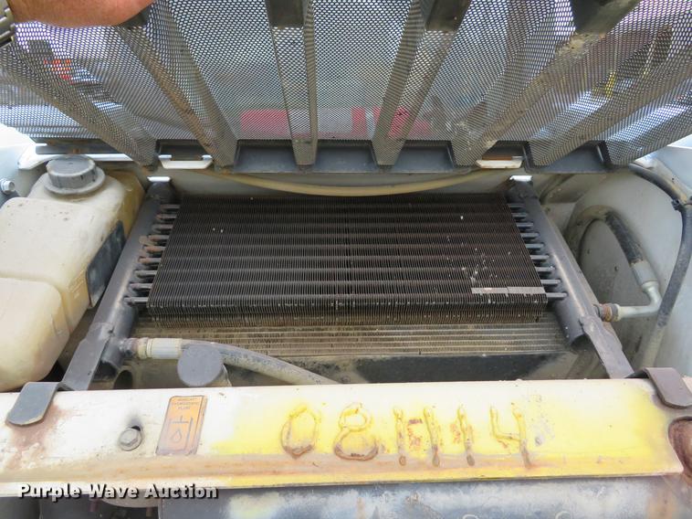 image for item DE8091 2011 Bobcat T180 skid steer