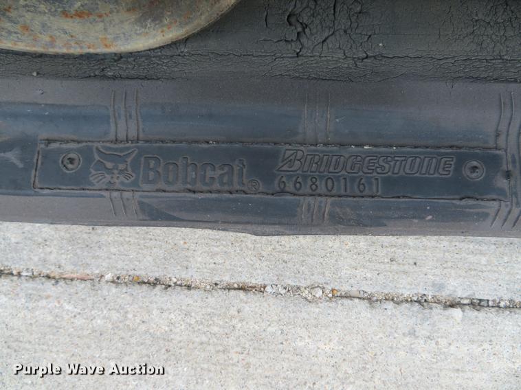 image for item DE8091 2011 Bobcat T180 skid steer