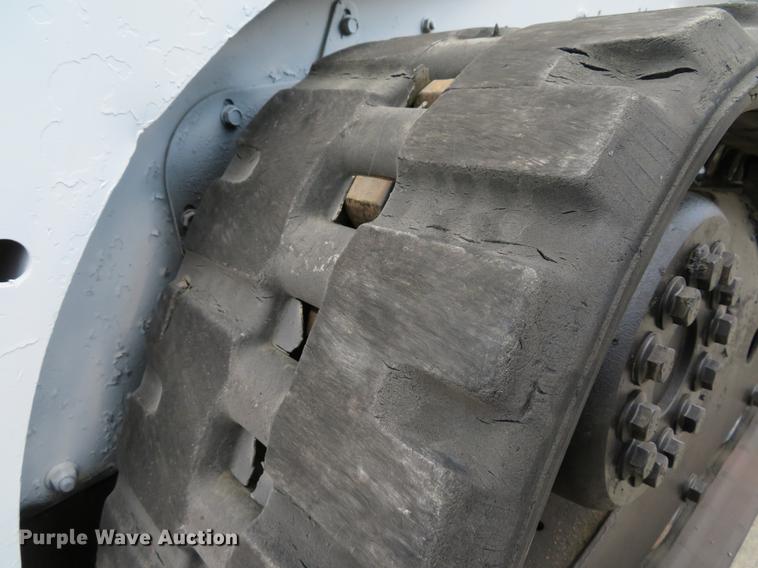 image for item DE8091 2011 Bobcat T180 skid steer