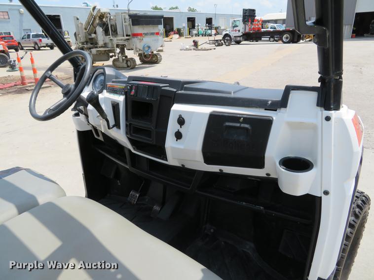 image for item DE8092 2015 Bobcat 3400 utility vehicle