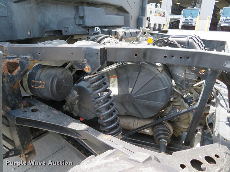 image for item DE8092 2015 Bobcat 3400 utility vehicle