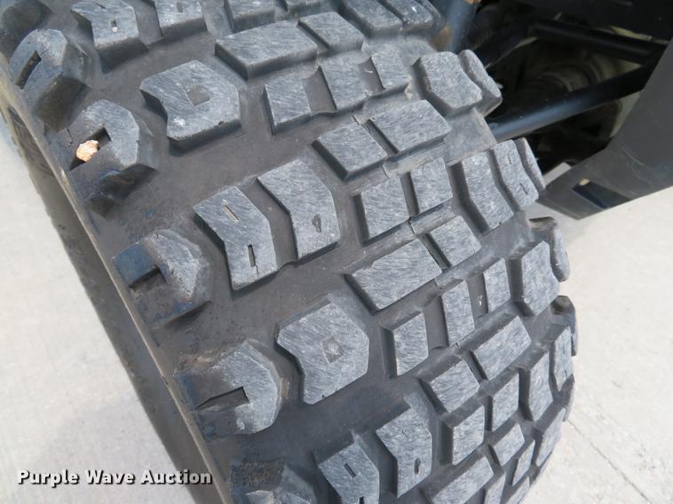 image for item DE8092 2015 Bobcat 3400 utility vehicle