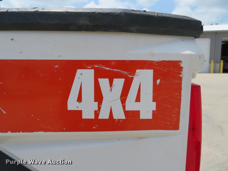 image for item DE8092 2015 Bobcat 3400 utility vehicle