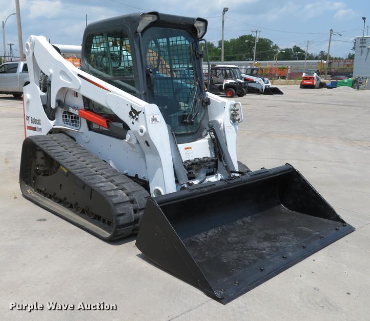 image for item DE8093 2014 Bobcat T750 skid steer