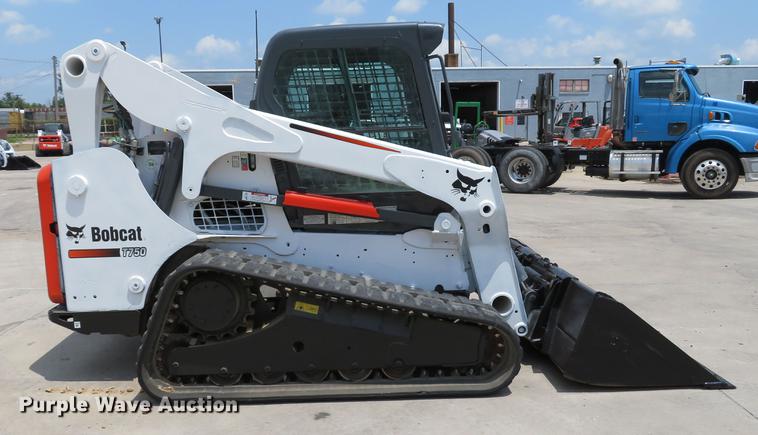 image for item DE8093 2014 Bobcat T750 skid steer