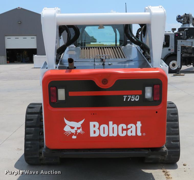 image for item DE8093 2014 Bobcat T750 skid steer