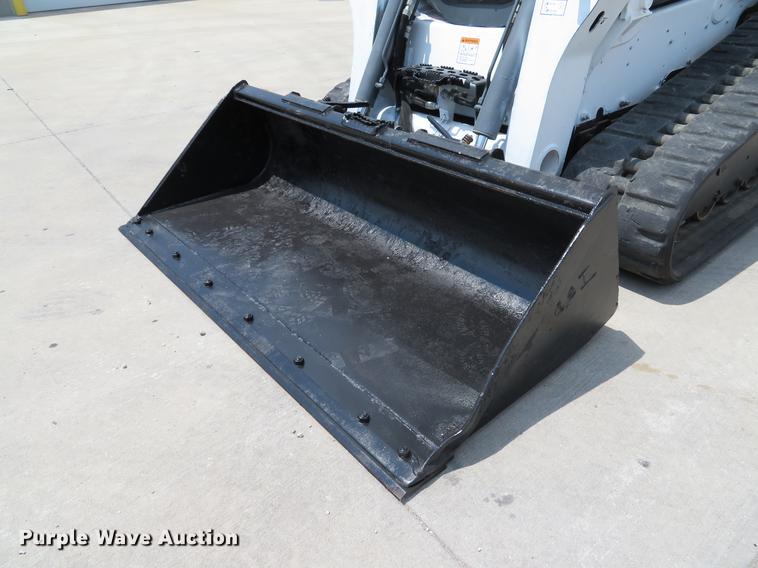 image for item DE8093 2014 Bobcat T750 skid steer