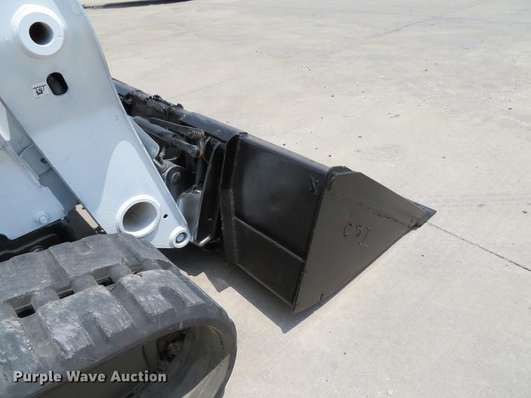 image for item DE8093 2014 Bobcat T750 skid steer
