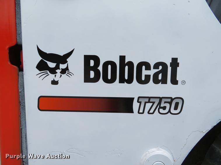 image for item DE8093 2014 Bobcat T750 skid steer