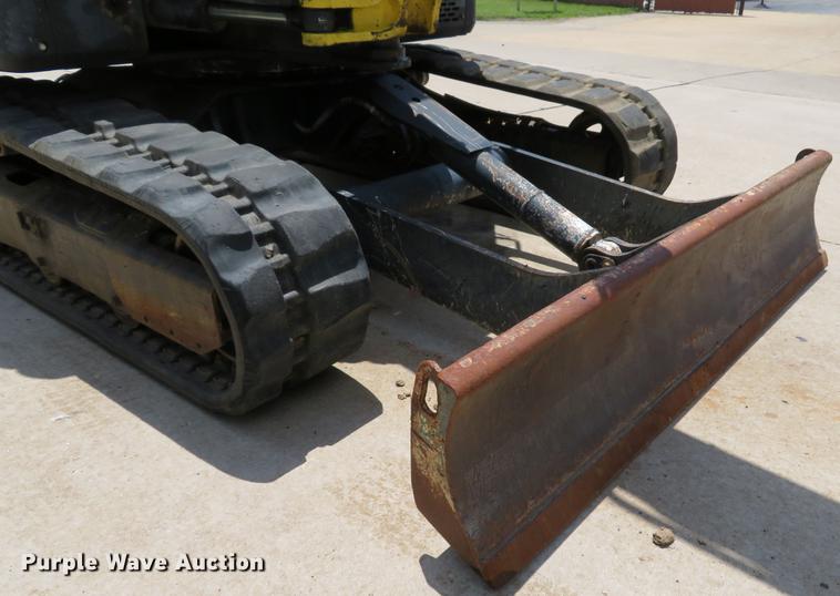 image for item DE8112 2012 Yanmar Vi045-5B mini excavator