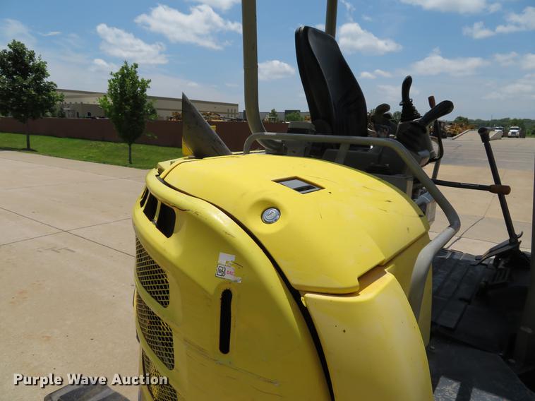 image for item DE8112 2012 Yanmar Vi045-5B mini excavator