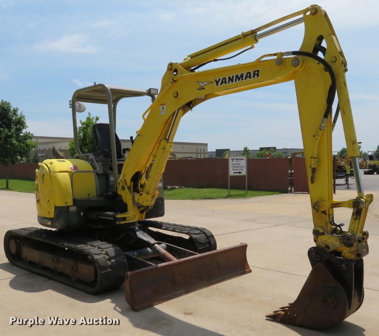 image for item DE8113 2012 Yanmar Vi045-5B mini excavator