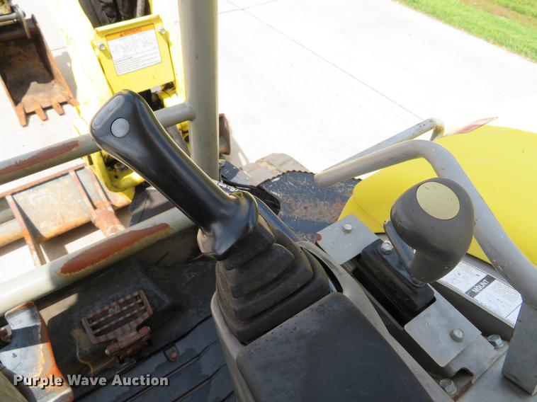 image for item DE8113 2012 Yanmar Vi045-5B mini excavator