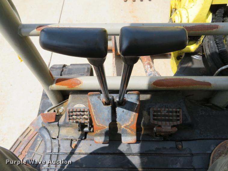 image for item DE8113 2012 Yanmar Vi045-5B mini excavator