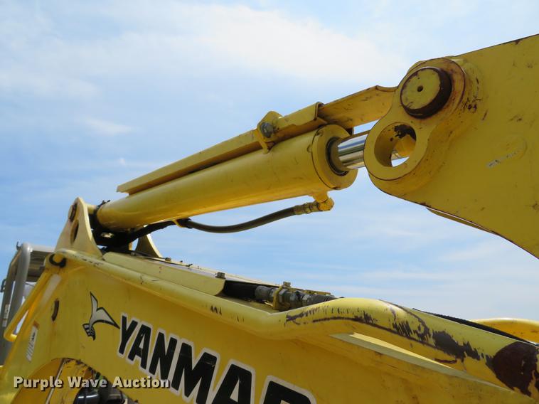 image for item DE8113 2012 Yanmar Vi045-5B mini excavator