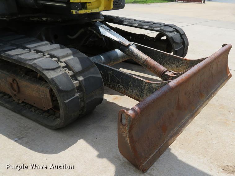 image for item DE8113 2012 Yanmar Vi045-5B mini excavator