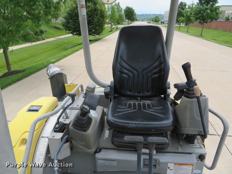 image for item DE8115 2012 Yanmar Vi027-5B mini excavator