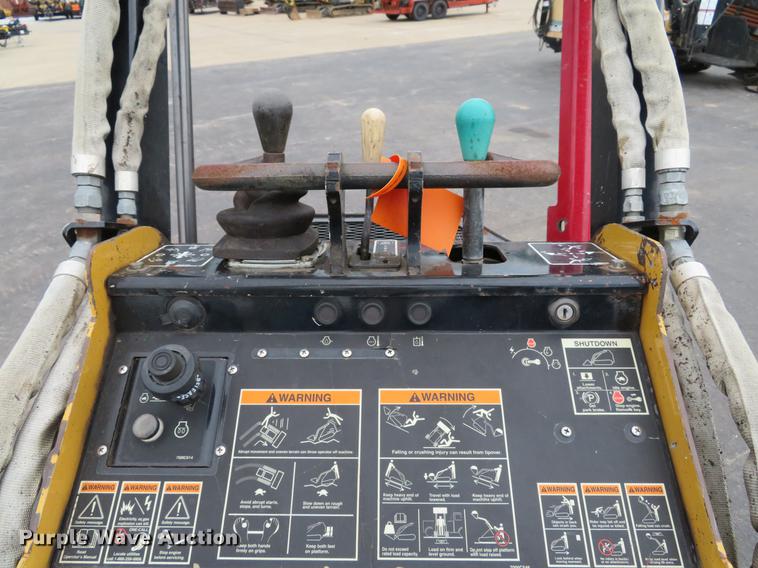 image for item DE8119 2007 Vermeer S600TX compact utility loader