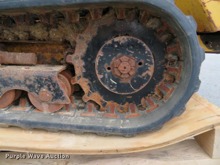 image for item DE8119 2007 Vermeer S600TX compact utility loader