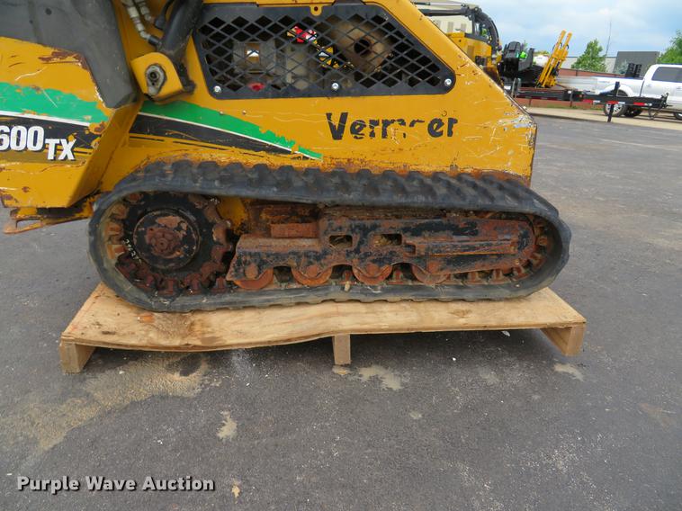 image for item DE8119 2007 Vermeer S600TX compact utility loader