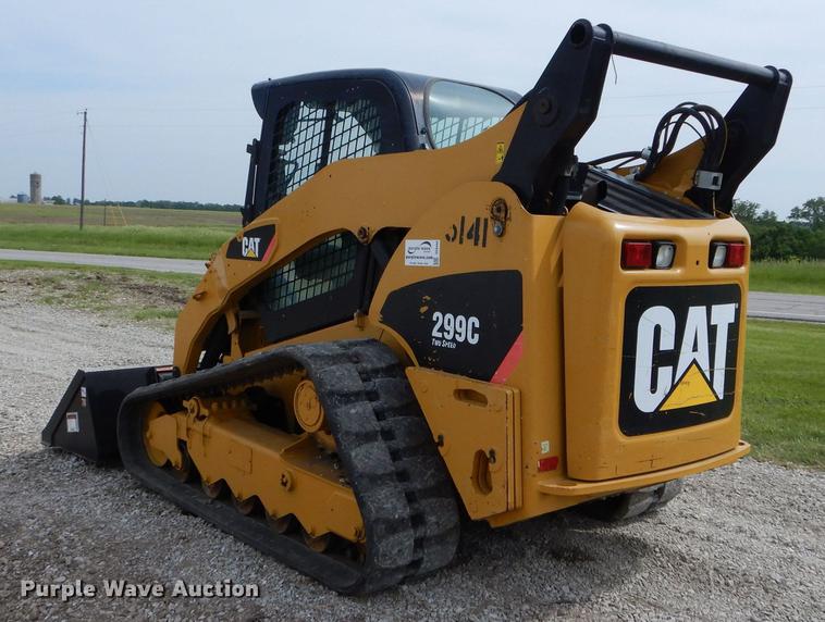 image for item DE8444 2011 Caterpillar 299C skid steer