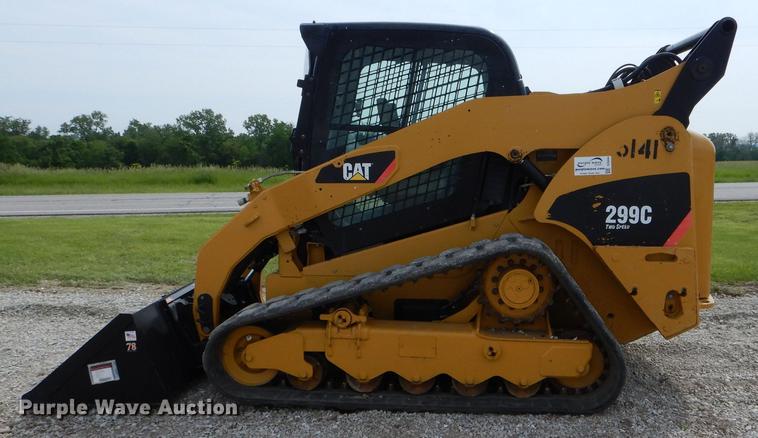 image for item DE8444 2011 Caterpillar 299C skid steer