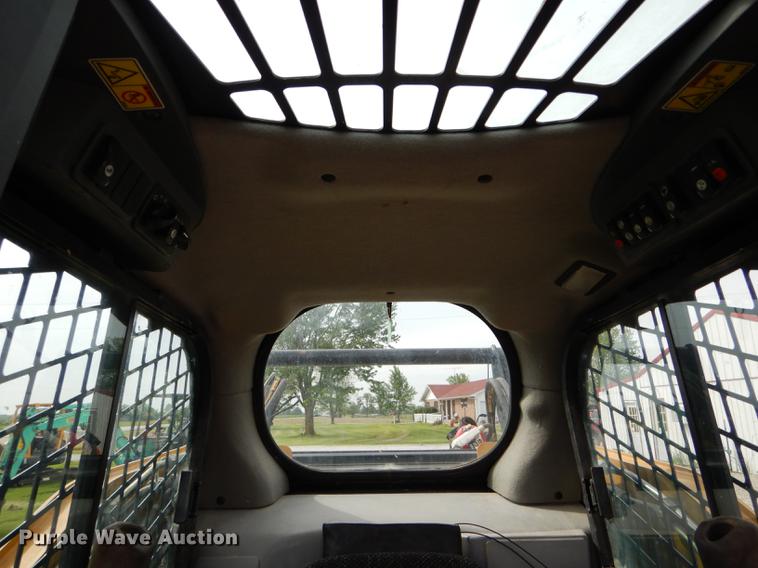 image for item DE8444 2011 Caterpillar 299C skid steer