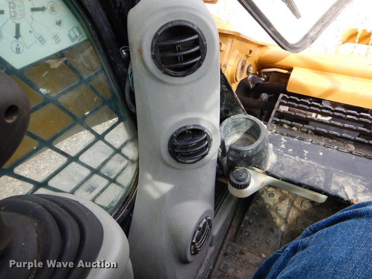 image for item DE8444 2011 Caterpillar 299C skid steer