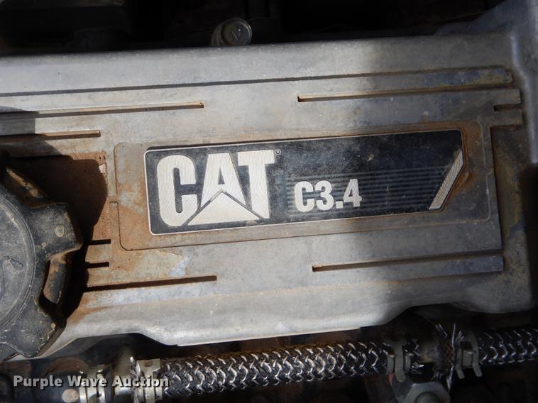 image for item DE8444 2011 Caterpillar 299C skid steer