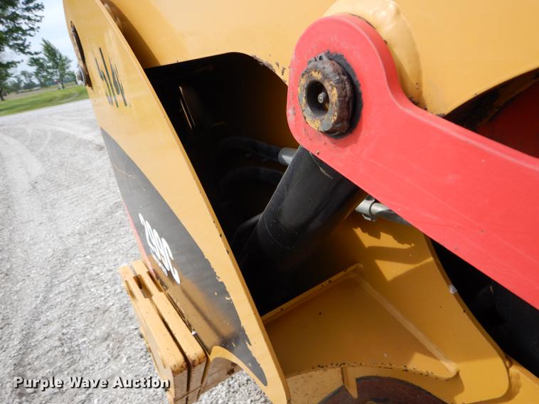 image for item DE8444 2011 Caterpillar 299C skid steer