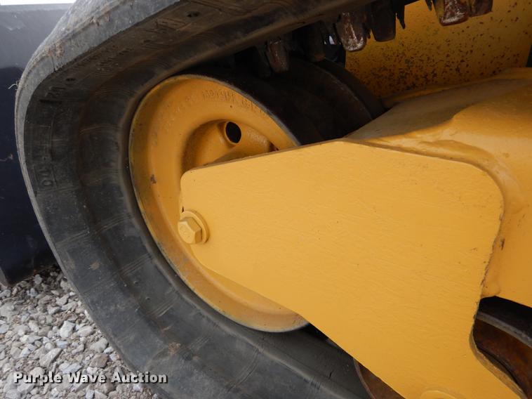 image for item DE8444 2011 Caterpillar 299C skid steer