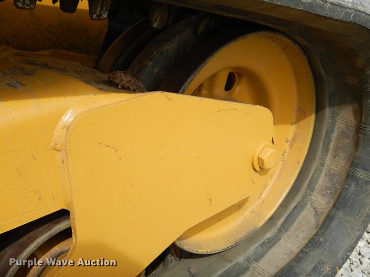 image for item DE8444 2011 Caterpillar 299C skid steer