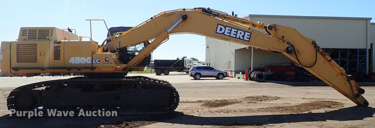 image for item DF1213 2002 John Deere 450C LC excavator