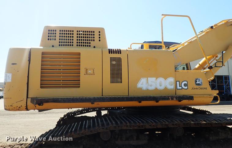 image for item DF1213 2002 John Deere 450C LC excavator