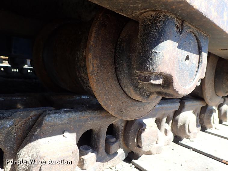 image for item DF1213 2002 John Deere 450C LC excavator