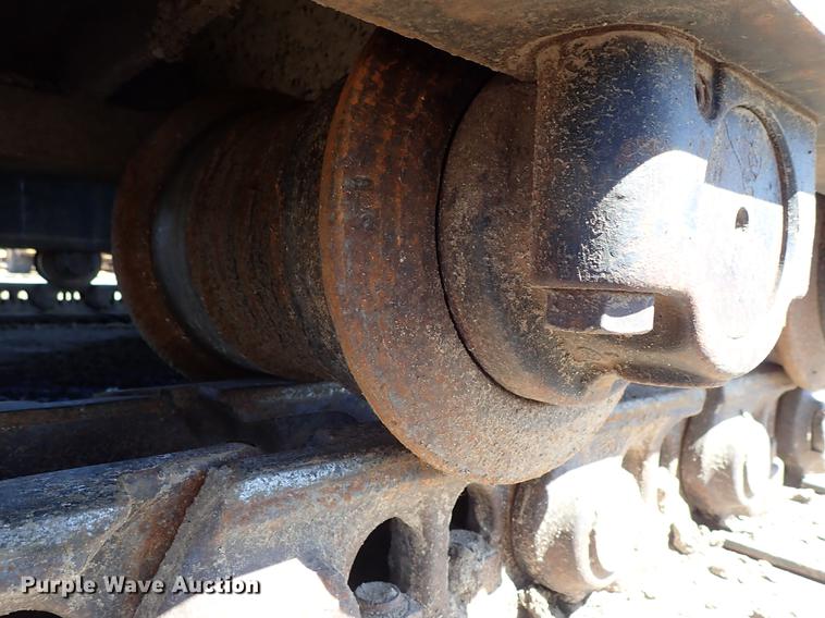 image for item DF1213 2002 John Deere 450C LC excavator