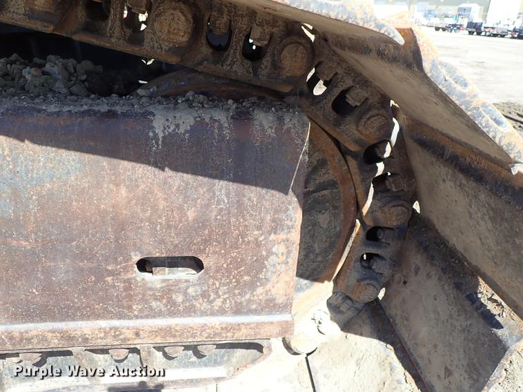 image for item DF1213 2002 John Deere 450C LC excavator