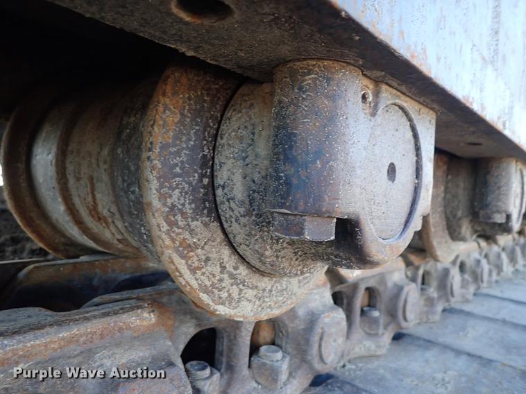 image for item DF1213 2002 John Deere 450C LC excavator