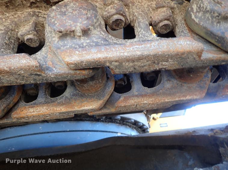 image for item DF1213 2002 John Deere 450C LC excavator