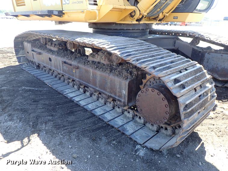 image for item DF1213 2002 John Deere 450C LC excavator