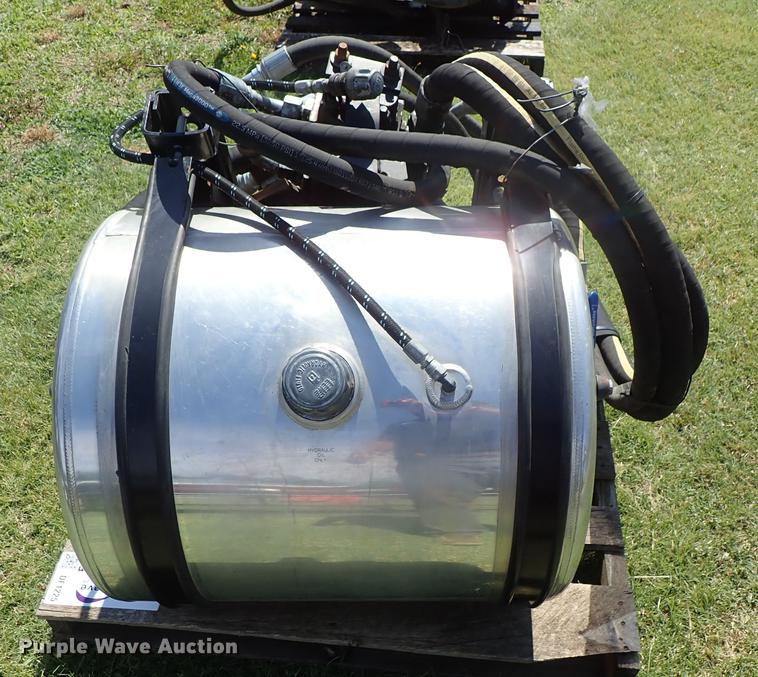 Wet kit in Geneseo, KS Item DF1225 sold Purple Wave