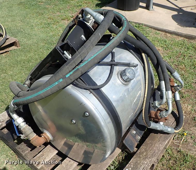 Wet kit in Geneseo, KS Item DF1226 sold Purple Wave