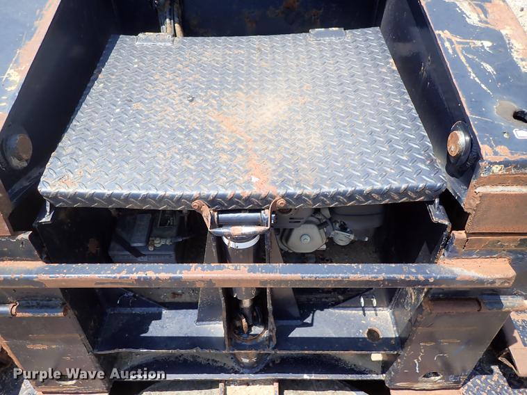 image for item DF1228 1995 Eager Beaver 35GSL lowboy equipment trailer