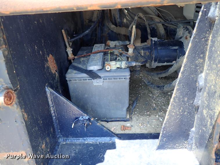 image for item DF1228 1995 Eager Beaver 35GSL lowboy equipment trailer